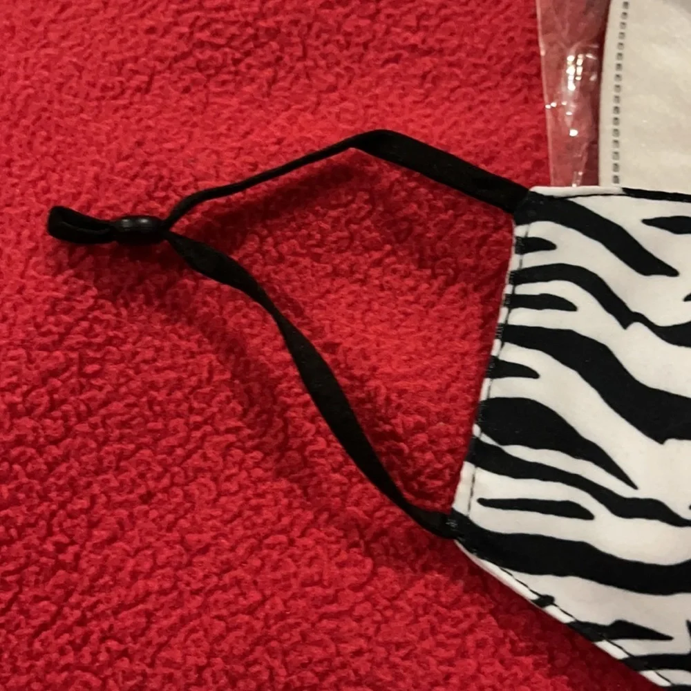 New set/2 Zebra face masks